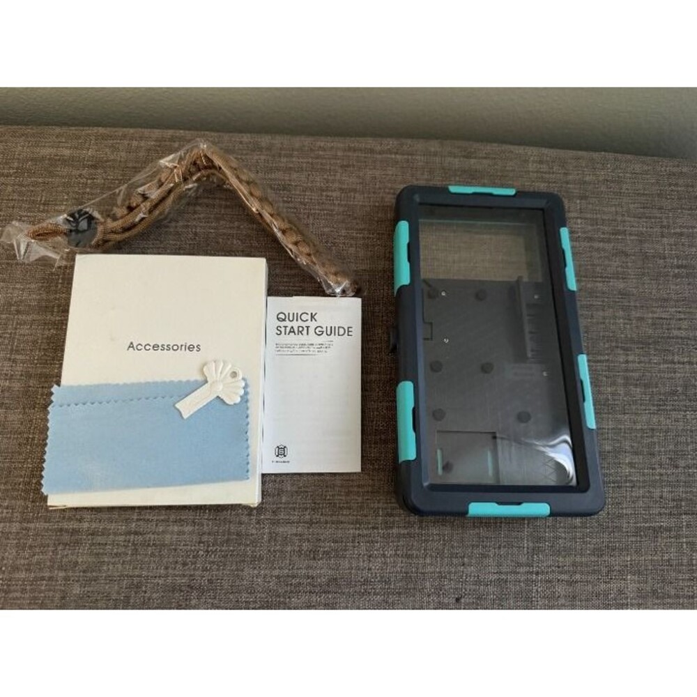 Universal Underwater Waterproof Cell Phone Case Samsung and Iphone Select Models